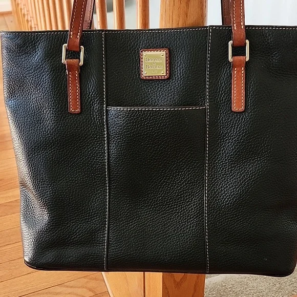 Dooney & Bourke Quincy black - Picture 1 of 7